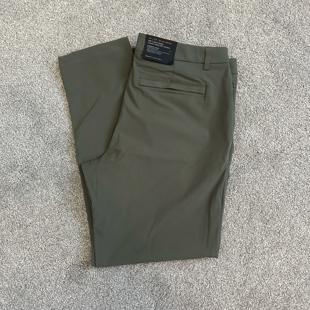 Lululemon ABC Classic-Fit Trouser Warpstreme, size 36" W 32" L, color Army Green